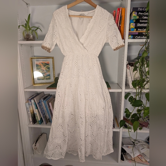 White Eyelet Dress Short Sleeve V-Neck Tea Length Sz Small Bohemian Cottagecore - Picture 6 of 13